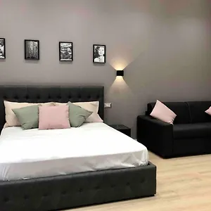 https://naples-suite-and-home.hotels-amalfi.com